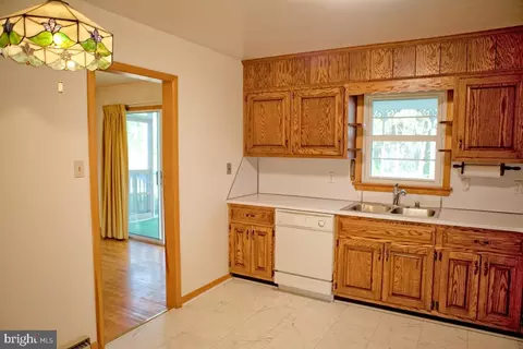 Kitchen - 7193 Adirondack Dr, Frederick, MD 21702 photo 3 of 4