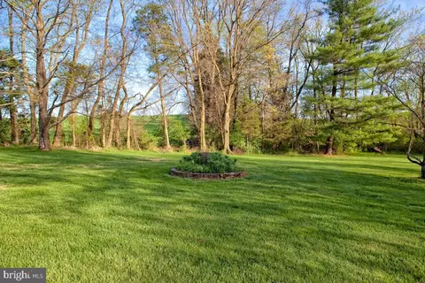 Exterior - 7193 Adirondack Dr, Frederick, MD 21702 photo 7 of 11