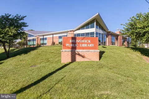 View/Area - 28 E Orndorff Dr, Brunswick, MD 21716 photo 8 of 10