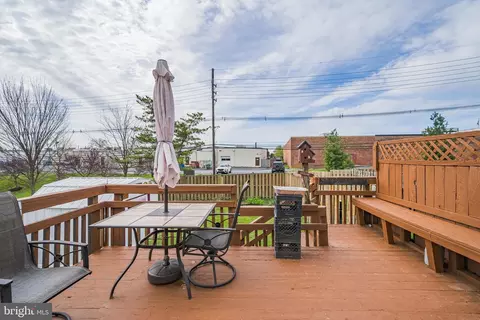 Exterior - 220 Canfield Ter, Frederick, MD 21702 photo 8 of 11