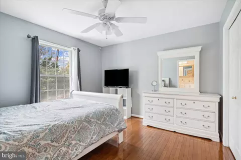 Bedroom - 1410 Dagerwing Pl, Frederick, MD 21703 photo 7 of 10