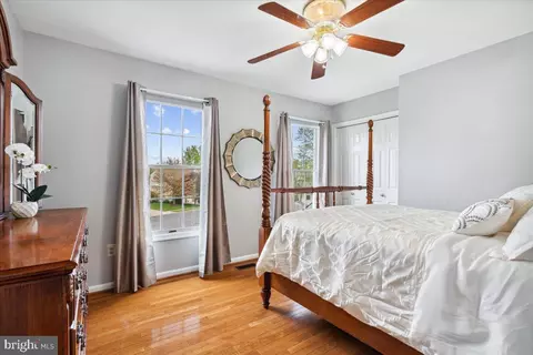 Bedroom - 1410 Dagerwing Pl, Frederick, MD 21703 photo 5 of 10