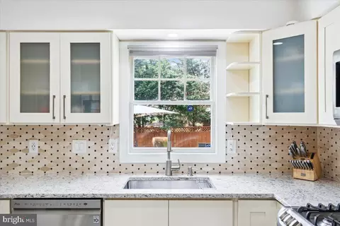 Kitchen - 1410 Dagerwing Pl, Frederick, MD 21703 photo 5 of 6