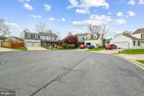 Exterior - 1410 Dagerwing Pl, Frederick, MD 21703 photo 11 of 12