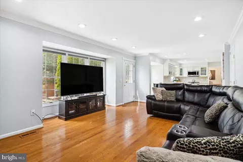Living - 1410 Dagerwing Pl, Frederick, MD 21703 photo 1 of 4