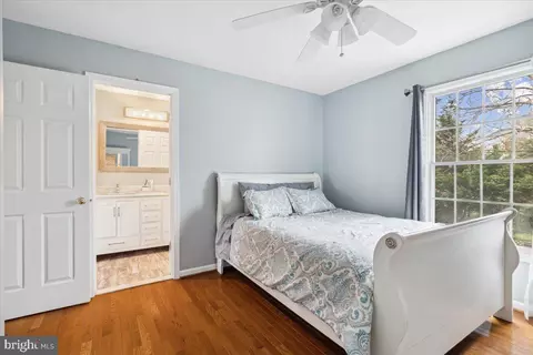 Bedroom - 1410 Dagerwing Pl, Frederick, MD 21703 photo 8 of 10