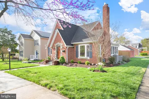 Exterior - 22 Frederick Ave, Frederick, MD 21701 photo 2 of 7