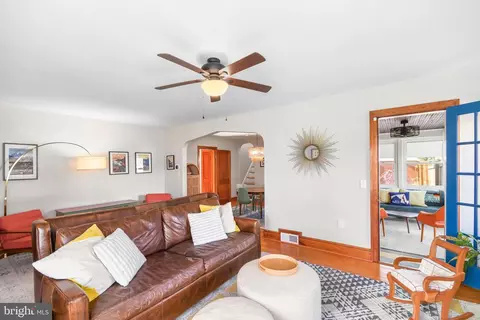 Living - 22 Frederick Ave, Frederick, MD 21701 photo 3 of 4