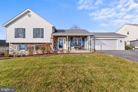 6 Macintosh Dr, Thurmont, MD 21788