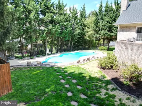 Exterior - 8212 Skipwith Dr, Frederick, MD 21702 photo 8 of 29