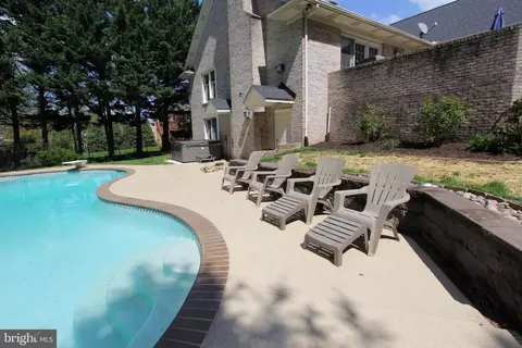 Exterior - 8212 Skipwith Dr, Frederick, MD 21702 photo 13 of 29