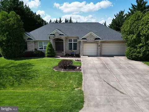 Exterior - 8212 Skipwith Dr, Frederick, MD 21702 photo 2 of 29