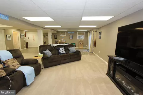 Living - 8212 Skipwith Dr, Frederick, MD 21702 photo 13 of 15
