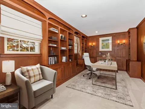 Dining - 131 Fairview Ave, Frederick, MD 21701 photo 2 of 4