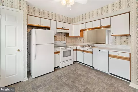 Kitchen - 6717 Killdeer Ct, Frederick, MD 21703 photo 2 of 2