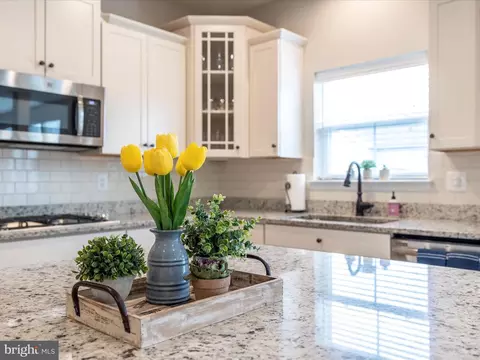 Kitchen - 827 Holden Rd, Frederick, MD 21701 photo 4 of 8