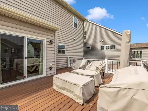Exterior - 827 Holden Rd, Frederick, MD 21701 photo 9 of 13