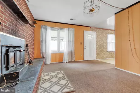 Living - 312 Broadway St, Frederick, MD 21701 photo 1 of 3
