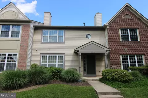 834 Waterford Dr, Frederick, MD 21702