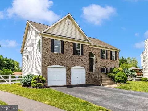 Exterior - 1005 Bexhill Dr, Frederick, MD 21702 photo 2 of 20
