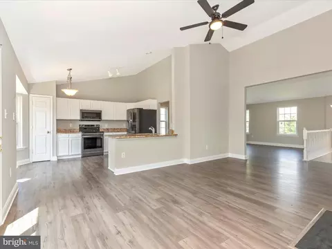Living - 1005 Bexhill Dr, Frederick, MD 21702 photo 11 of 18