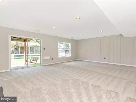 Living - 1005 Bexhill Dr, Frederick, MD 21702 photo 15 of 18