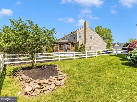 Exterior - 1005 Bexhill Dr, Frederick, MD 21702 photo 8 of 20