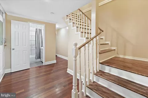 Entry Way - 109 5th St W, Frederick, MD 21701 photo 2 of 10