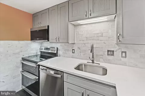 Kitchen - 109 5th St W, Frederick, MD 21701 photo 4 of 4