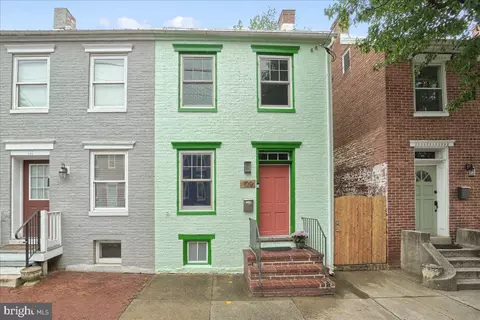 109 5th St W, Frederick, MD 21701
