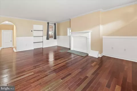 Living - 109 5th St W, Frederick, MD 21701 photo 1 of 5
