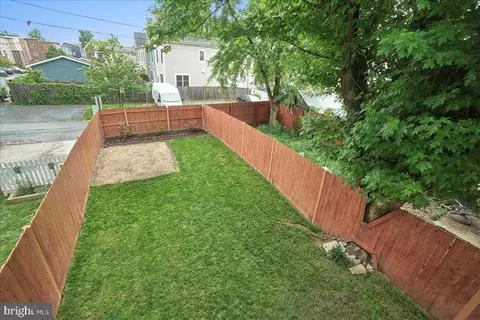 Exterior - 109 5th St W, Frederick, MD 21701 photo 10 of 25