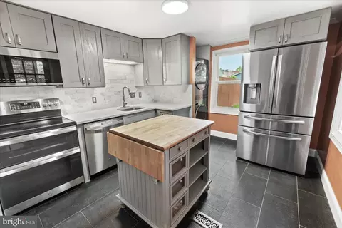 Kitchen - 109 5th St W, Frederick, MD 21701 photo 2 of 4