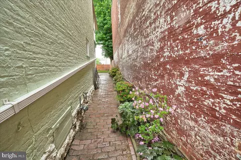Exterior - 109 5th St W, Frederick, MD 21701 photo 11 of 25