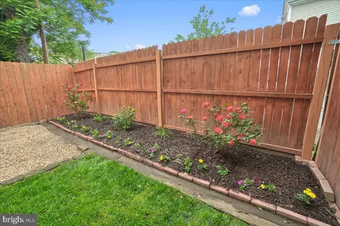 Exterior - 109 5th St W, Frederick, MD 21701 photo 18 of 25