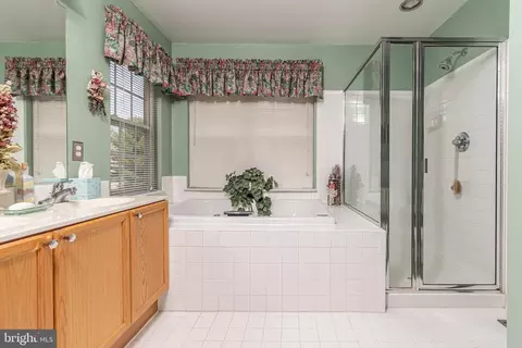 Bath - 150 Harpers Way, Frederick, MD 21702 photo 3 of 7