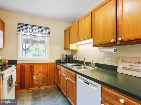 Kitchen - 210 E K St, Brunswick, MD 21716 photo 2 of 4