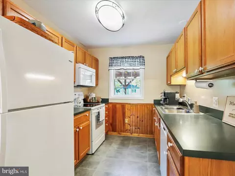 Kitchen - 210 E K St, Brunswick, MD 21716 photo 1 of 4
