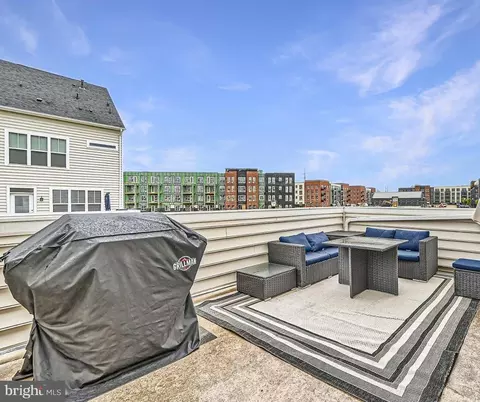 Exterior - 950 Holden Rd, Frederick, MD 21701 photo 4 of 6