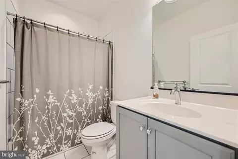 Bath - 950 Holden Rd, Frederick, MD 21701 photo 1 of 7