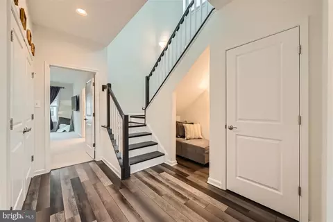Entry Way - 950 Holden Rd, Frederick, MD 21701 photo 5 of 5