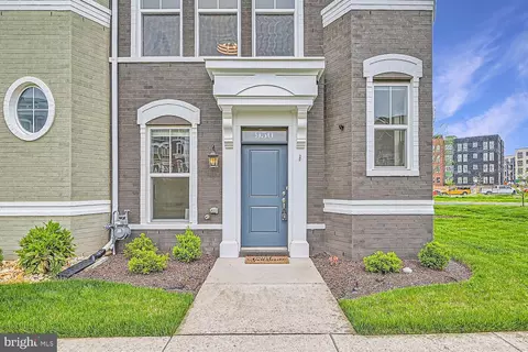 Exterior - 950 Holden Rd, Frederick, MD 21701 photo 3 of 6