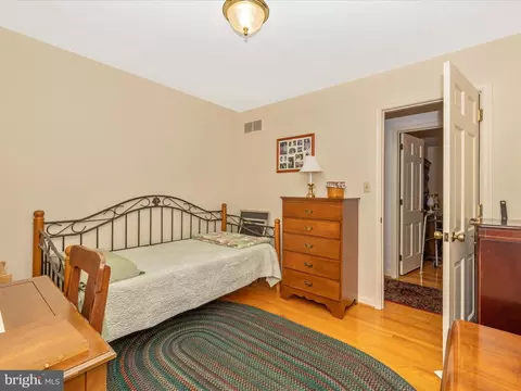 Bedroom - 7901 Runnymeade Dr, Frederick, MD 21702 photo 5 of 11