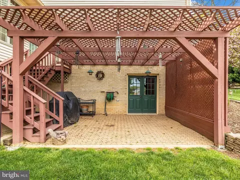 Exterior - 7901 Runnymeade Dr, Frederick, MD 21702 photo 6 of 20