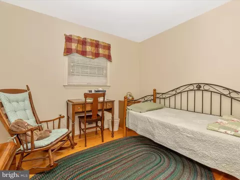 Bedroom - 7901 Runnymeade Dr, Frederick, MD 21702 photo 4 of 11