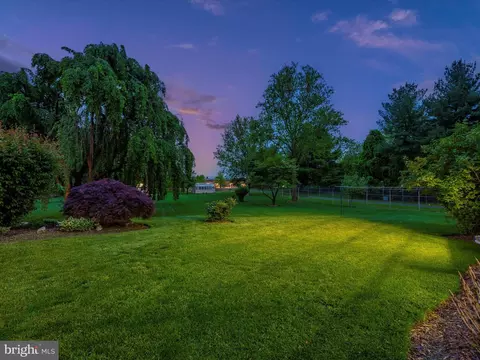 Exterior - 7901 Runnymeade Dr, Frederick, MD 21702 photo 15 of 20