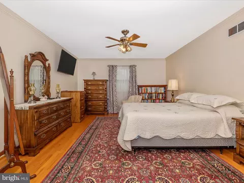 Bedroom - 7901 Runnymeade Dr, Frederick, MD 21702 photo 2 of 11