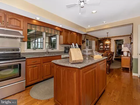 Kitchen - 7901 Runnymeade Dr, Frederick, MD 21702 photo 4 of 4