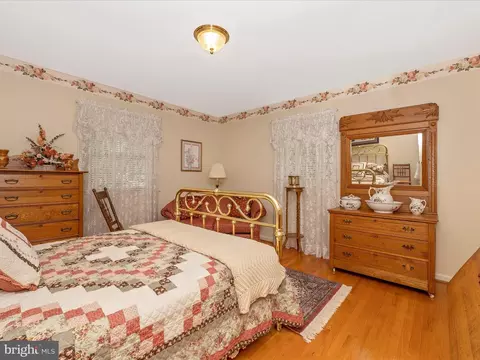 Bedroom - 7901 Runnymeade Dr, Frederick, MD 21702 photo 8 of 11