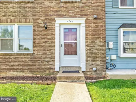 1745 Heather Ln, Frederick, MD 21702 photo 3